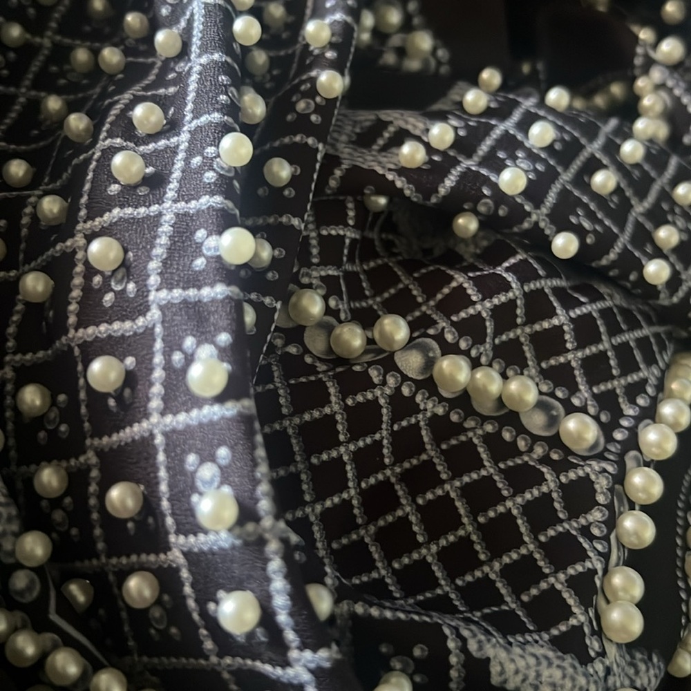 Blazer - Picture 6 of 6